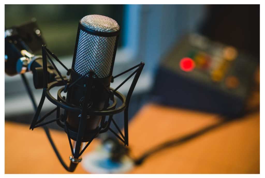 micrófono para podcast en español 